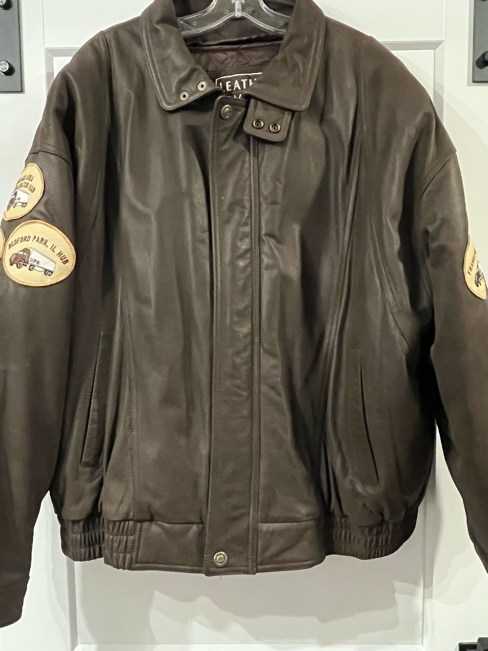 Vintage Mens UPS Leather Limited Bomber UPS Flight Jacket Chicago Regional Patch